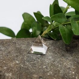 Amulet, Piramidka z Kryształu Górskiego 10 x 9 mm