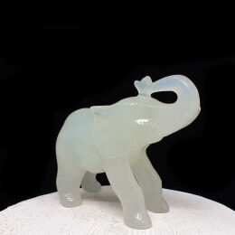 Rzeźba Słonia w Jadeicie 86x69x32 mm