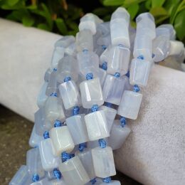 Chalcedon Niebieski Słupek 7-8x 10-13 mm