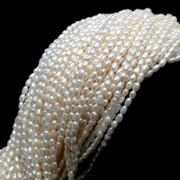 Perła Naturalna Biała Oliwka 3x4 mm Ryż nr 2