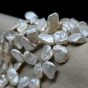 Perła Naturalna Biała Keshi 20x19x4 mm Płatek